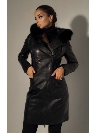 Черное пальто из кожи